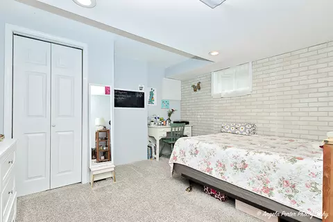 Bedroom - 1440 Brookside Dr, Hoffman Estates, IL 60169 photo 5 of 7