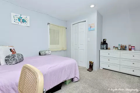 Bedroom - 1440 Brookside Dr, Hoffman Estates, IL 60169 photo 7 of 7