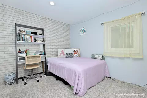 Bedroom - 1440 Brookside Dr, Hoffman Estates, IL 60169 photo 4 of 7