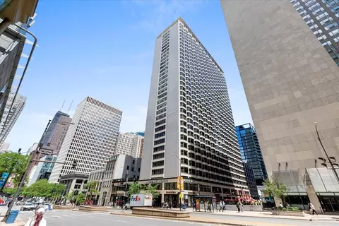 535 N Michigan Ave #811, Chicago, IL 60611