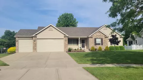 1501 Prairie Wind Dr, Sandwich, IL 60548