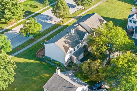 View/Area - 413 Ballard Dr, Algonquin, IL 60102 photo 1 of 8