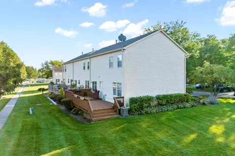 Exterior - 413 Ballard Dr, Algonquin, IL 60102 photo 4 of 4