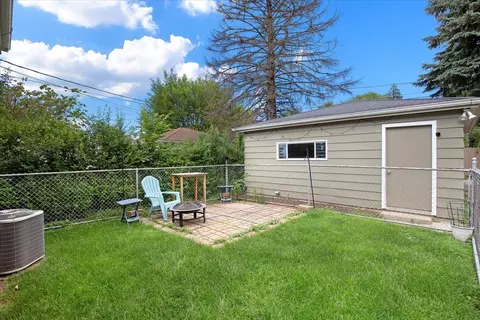 Exterior - 3939 Elm Ave, Brookfield, IL 60513 photo 3 of 3