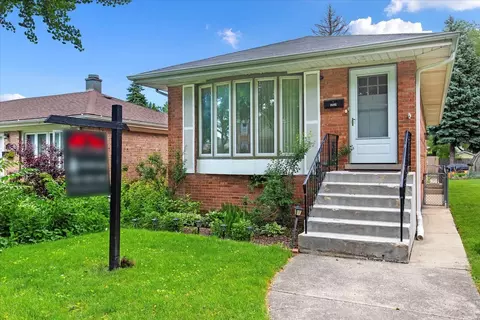 3939 Elm Ave, Brookfield, IL 60513