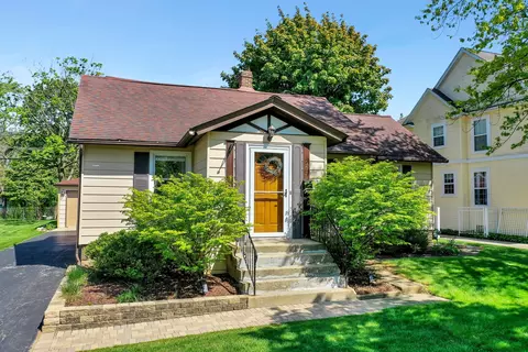 337 S Hale St, Palatine, IL 60067