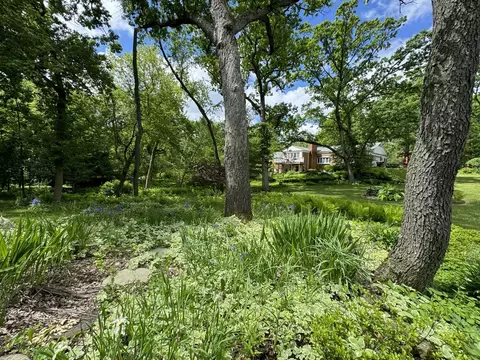 4801 Deering Oaks Ln, Crystal Lake, IL 60012