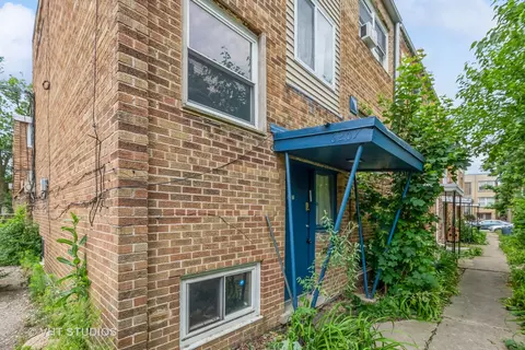 6207 N Whipple St, Chicago, IL 60659