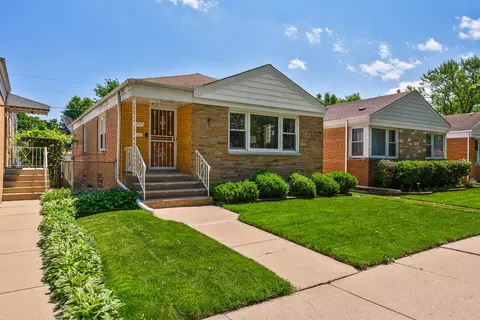 6515 N Troy St, Chicago, IL 60645