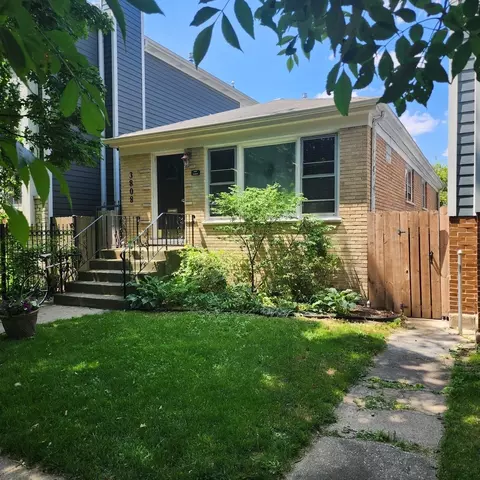 3808 N Hermitage Ave, Chicago, IL 60613