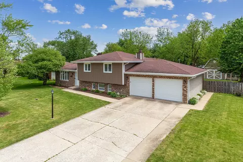16951 S Plainsman Ct, Plainfield, IL 60586 photo 2