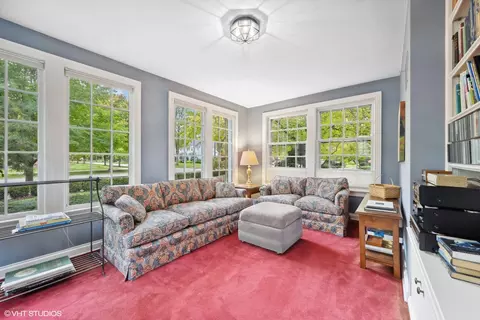Living - 415 Berkeley Ave, Winnetka, IL 60093 photo 2 of 3