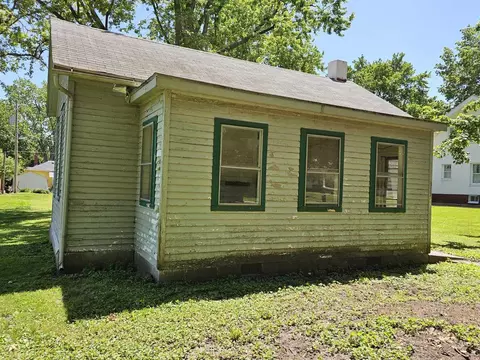 313 N Washington St, Mount Pulaski, IL 62548