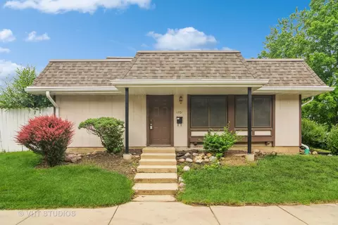1201 Court C Dr, Hanover Park, IL 60133