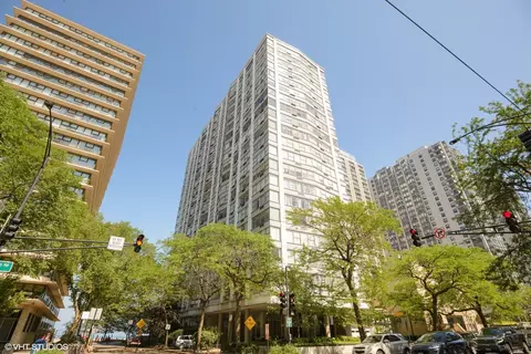 5757 N Sheridan Rd #6A, Chicago, IL 60660