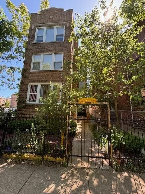 7731 N Paulina St #A, Chicago, IL 60626