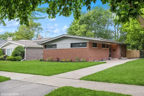 9622 Lowell Ave, Skokie, IL 60076