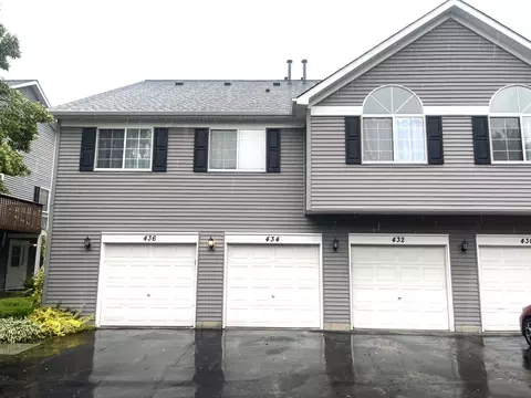 434 Village Creek Dr, Lake In The Hills, IL 60156
