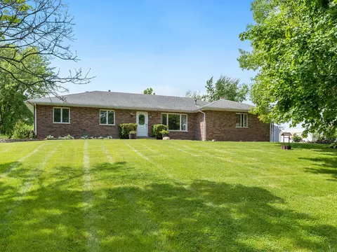 58 Hillside Dr, Yorkville, IL 60560