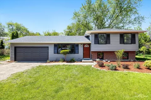 23 W144 North Ave, Glen Ellyn, IL 60137
