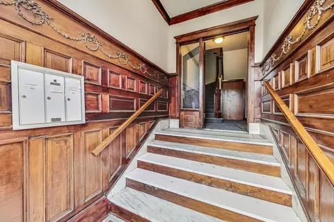 1522 E 65th Pl, Chicago, IL 60637 photo 2