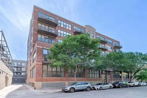 15 S Throop St #305, Chicago, IL 60607