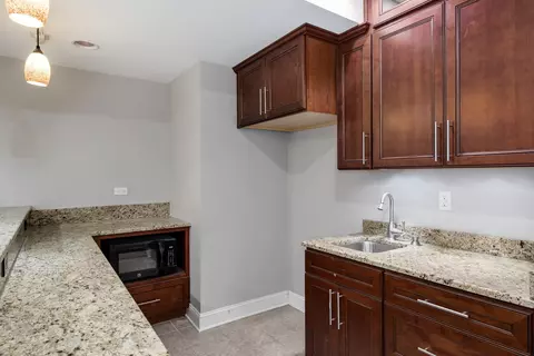 Kitchen - 11344 Abbey Rd, Mokena, IL 60448 photo 4 of 4