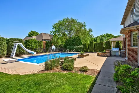Exterior - 11344 Abbey Rd, Mokena, IL 60448 photo 2 of 3