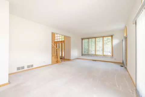 2300 Buckthorn Dr, Algonquin, IL 60102 photo 5