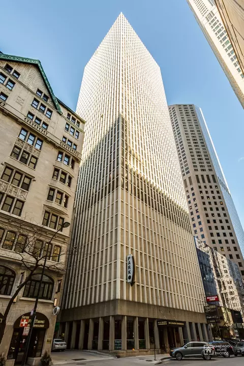 100 E Walton St #27D, Chicago, IL 60611
