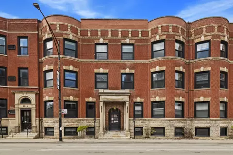 2908 N Halsted St #1, Chicago, IL 60657