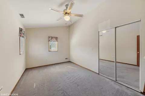 Bedroom - 208 Spring Ct, Roselle, IL 60172 photo 4 of 4