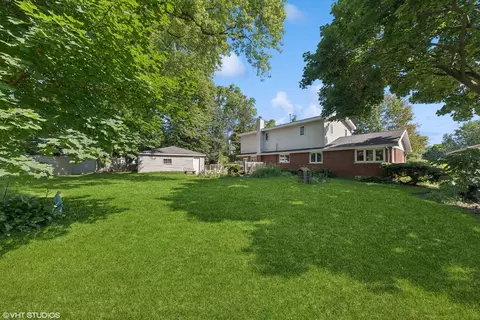 Exterior - 208 Spring Ct, Roselle, IL 60172 photo 5 of 5