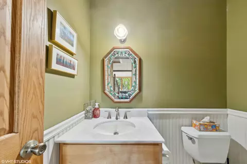 Bath - 208 Spring Ct, Roselle, IL 60172 photo 3 of 3