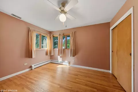 Bedroom - 208 Spring Ct, Roselle, IL 60172 photo 2 of 4