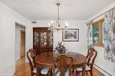 Dining - 208 Spring Ct, Roselle, IL 60172 photo 1 of 1