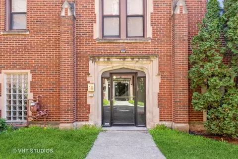 1946 E 74th St #3, Chicago, IL 60649