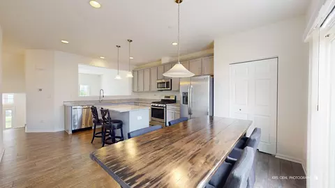 2971 Madison Dr, Naperville, IL 60564 photo 8