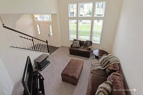 2971 Madison Dr, Naperville, IL 60564 photo 4