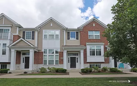 2971 Madison Dr, Naperville, IL 60564