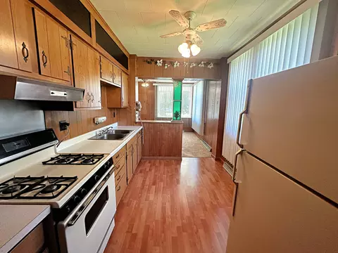 Kitchen - 505 Morgan St, Long Point, IL 61333 photo 3 of 3