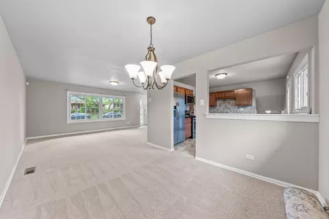 452 Springfield St, Park Forest, IL 60466 photo 4