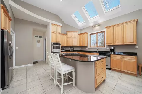 Kitchen - 6206 Whiteoak Dr, Mchenry, IL 60050 photo 1 of 5