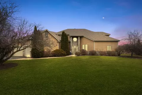 Exterior - 6206 Whiteoak Dr, Mchenry, IL 60050 photo 5 of 5