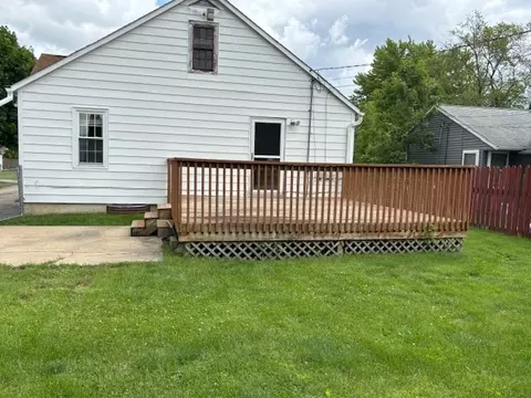 Exterior - 704 Woolf Ct, Rochelle, IL 61068 photo 4 of 7