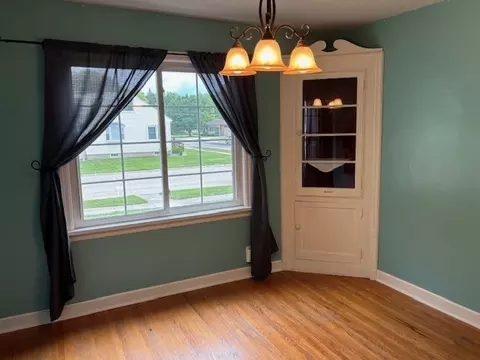 Living - 704 Woolf Ct, Rochelle, IL 61068 photo 1 of 6