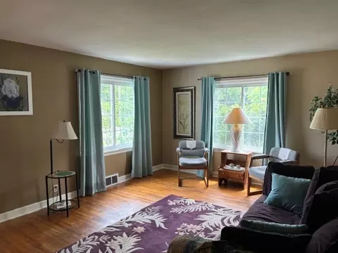 Living - 704 Woolf Ct, Rochelle, IL 61068 photo 5 of 6