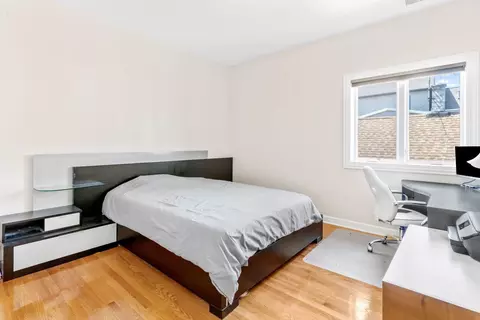 Bedroom - 529 W 44th Pl, Chicago, IL 60609 photo 5 of 14