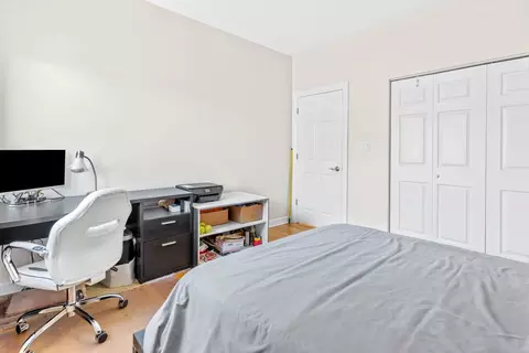 Bedroom - 529 W 44th Pl, Chicago, IL 60609 photo 6 of 14