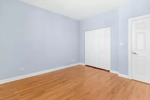 Bedroom - 529 W 44th Pl, Chicago, IL 60609 photo 10 of 14